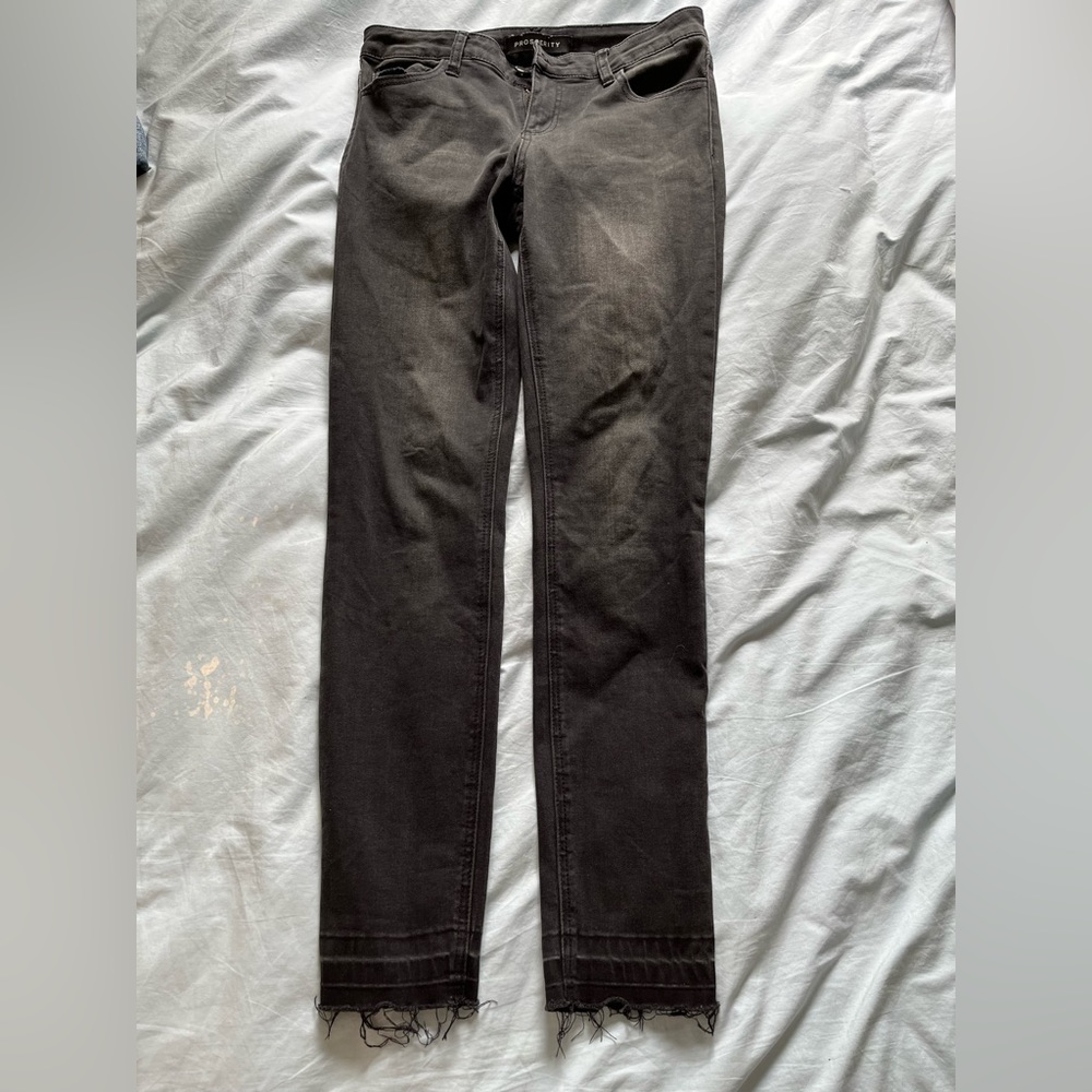 Prosperity size 28 black skinny jeans